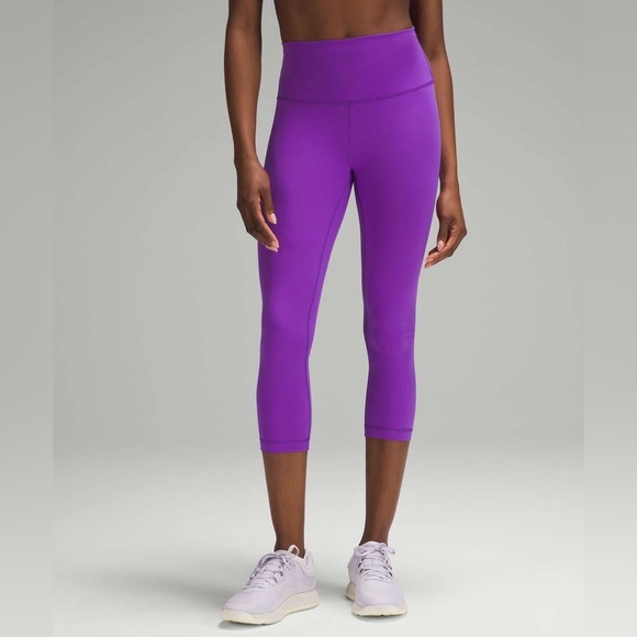 E - Lululemon Wunder Train High-Rise Crop 21"
Atomic Purple - Picture 2 of 5